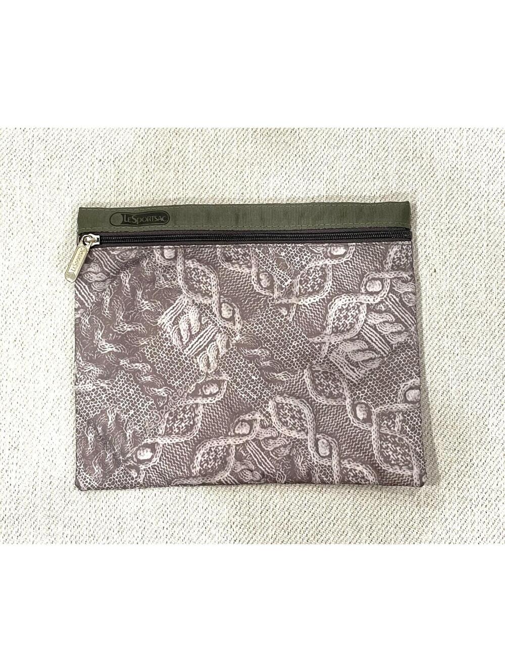 LeSportsac Cosmetic Bag Gray Nylon Cable Sweater Pattern Make Up Pouch 8"x7" zip